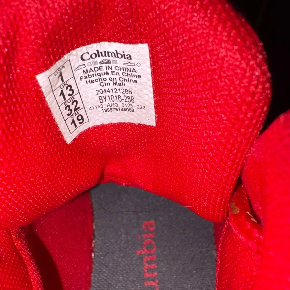 Columbia Kids Tan Brown Boots with Red Laces